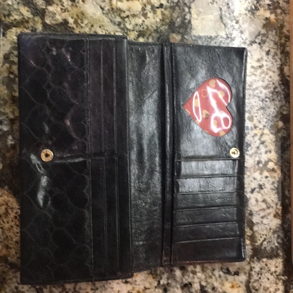 Love Cat black leather embossed heart wallet - Picture 2 of 4